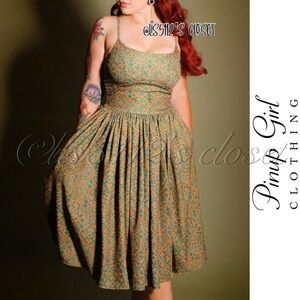 Pinup Couture Green & Gold Medallions Celtic Print Jenny Swing Dress Sz XS